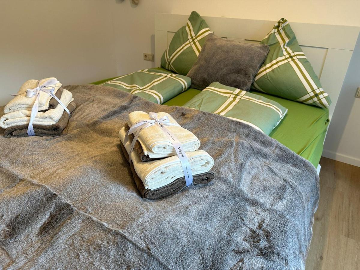 Appartement Schwarzwald Maedl à Bad Wildbad Extérieur photo
