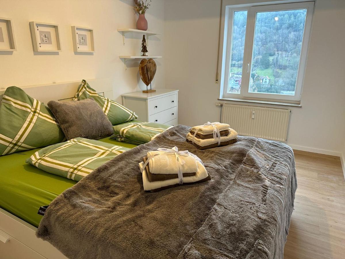 Appartement Schwarzwald Maedl à Bad Wildbad Extérieur photo
